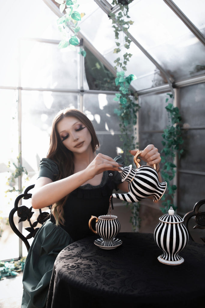 Sugar Jar | Grim & Ghostly Tea Set | Lively Ghosts