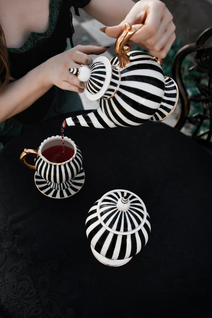 Sugar Jar | Grim & Ghostly Tea Set | Lively Ghosts