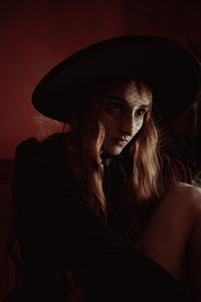 Black | Lively Ghosts Veiled Hat