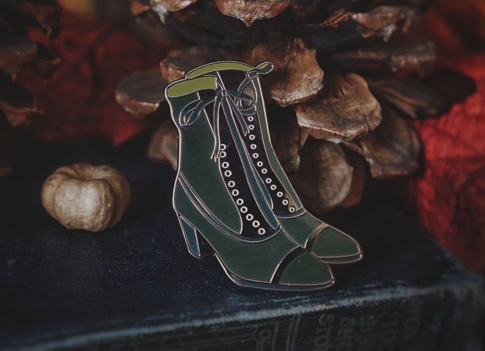 Salem Boots Pin
